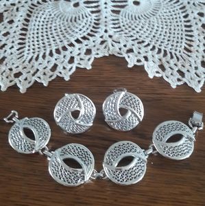 Vintage Sarah Coventry Bracelet and Earring Set
